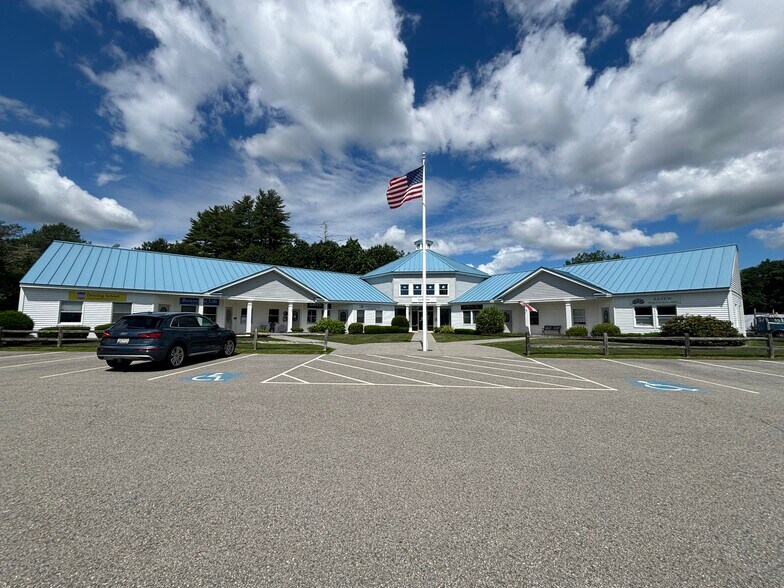 200 Lafayette Rd, North Hampton, NH à louer - Photo de l’immeuble – Image 1 sur 1