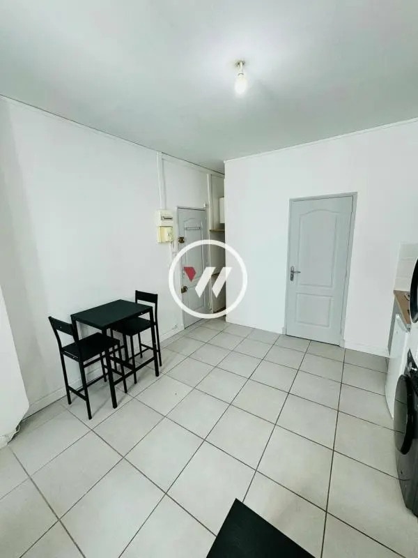 Plus de détails pour Local d’activités à vendre