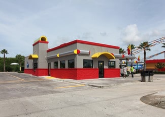 Plus de détails pour 8841 N Highway 146, Baytown, TX - Local commercial à louer