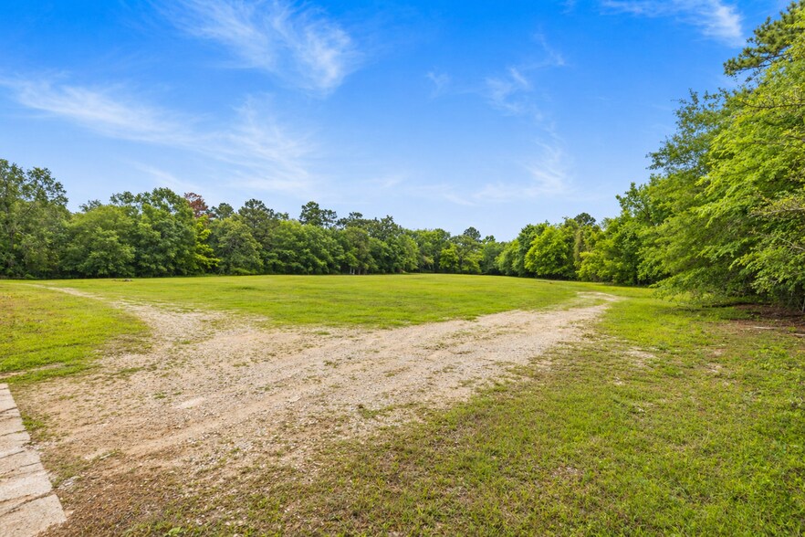 516 FM 3083 Rd, Conroe, TX à louer - Photo de l’immeuble – Image 3 sur 41