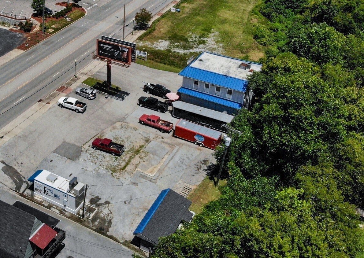 2016 & 2014 Dayton Blvd, RedBank,TN portefeuille de 2 biens à vendre sur LoopNet.fr Photo de l’immeuble– Image 1 sur 24