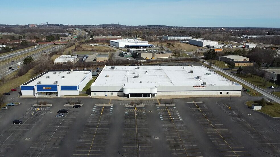 1180 Jefferson Rd, Rochester, NY à vendre - Photo de l’immeuble – Image 2 sur 38