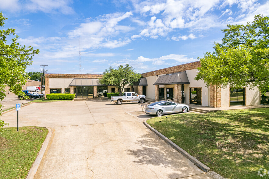 4215 N Beltwood Pky, Dallas, TX à louer - Photo de l’immeuble – Image 3 sur 24