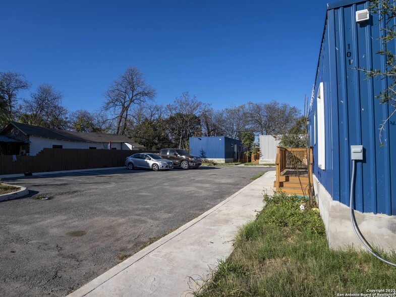 1033 Rivas St, San Antonio, TX à vendre - Photo de l’immeuble – Image 3 sur 53
