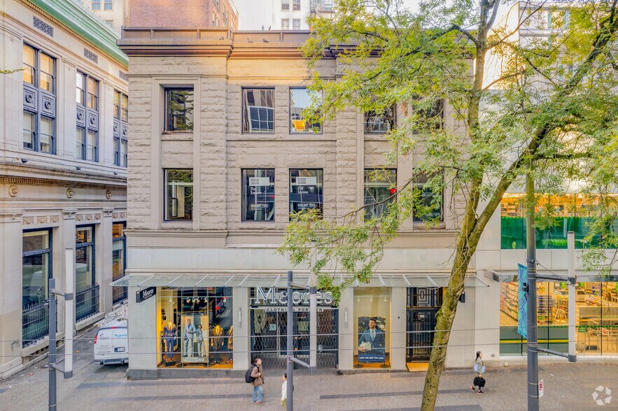 524-526 Granville St, Vancouver, BC à louer - Photo de l’immeuble – Image 2 sur 5