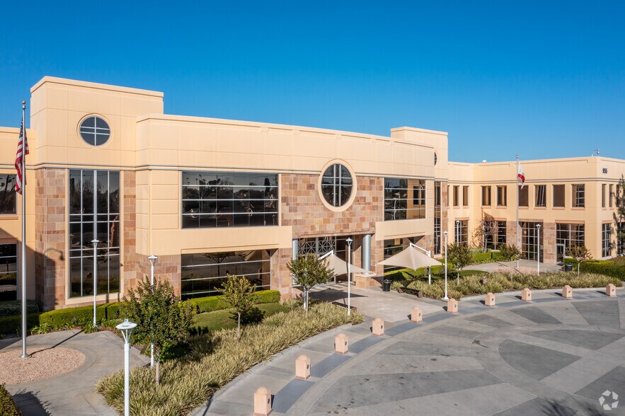 915 W Imperial Hwy, Brea, CA à louer - Photo de l’immeuble – Image 3 sur 26