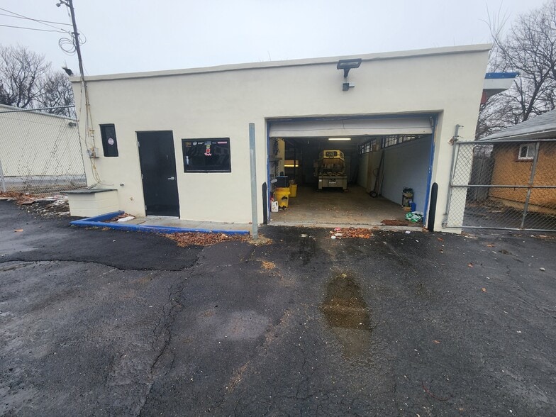 331 Stokes Ave, Ewing, NJ à louer - Photo de l’immeuble – Image 2 sur 15