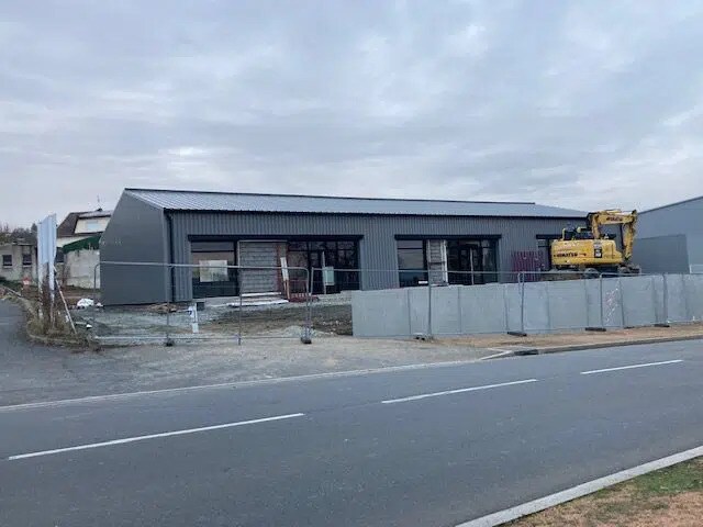 Local d’activités dans Cusset à louer - Photo de la construction – Image 3 sur 5