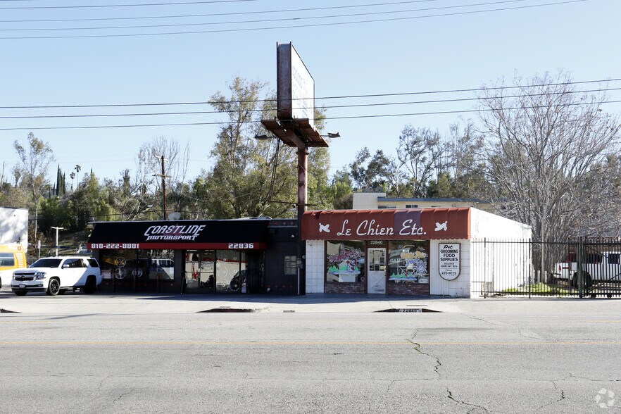 22840 Ventura Blvd, Woodland Hills, CA à louer - Photo principale – Image 1 sur 4