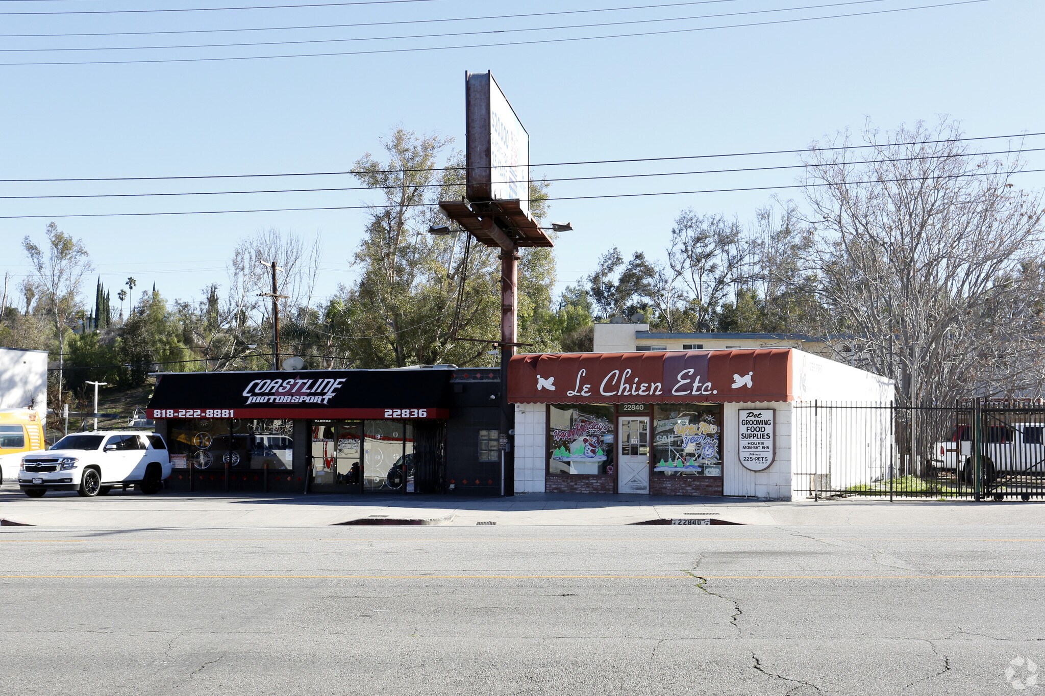 22840 Ventura Blvd, Woodland Hills, CA à louer Photo principale– Image 1 sur 5