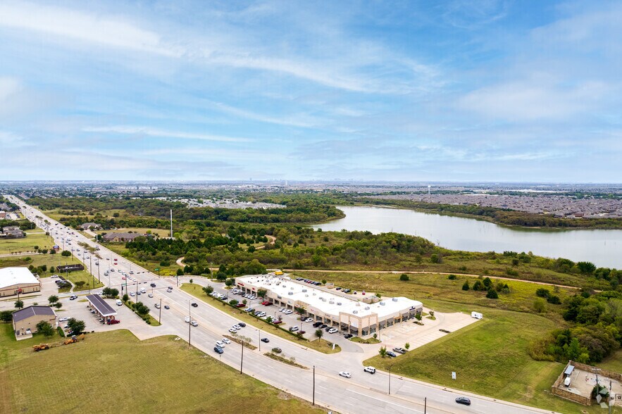 1000 E Eldorado Pky, Little Elm, TX à louer - Photo de l’immeuble – Image 2 sur 8