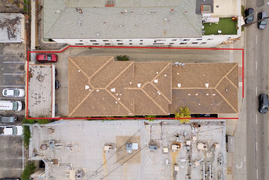 541 Normandie Ave, Los Angeles, CA à vendre - Photo de l’immeuble – Image 2 sur 25