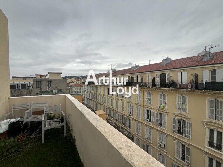 31 Rue De Paris, Nice à louer - Photo de l’immeuble – Image 2 sur 5