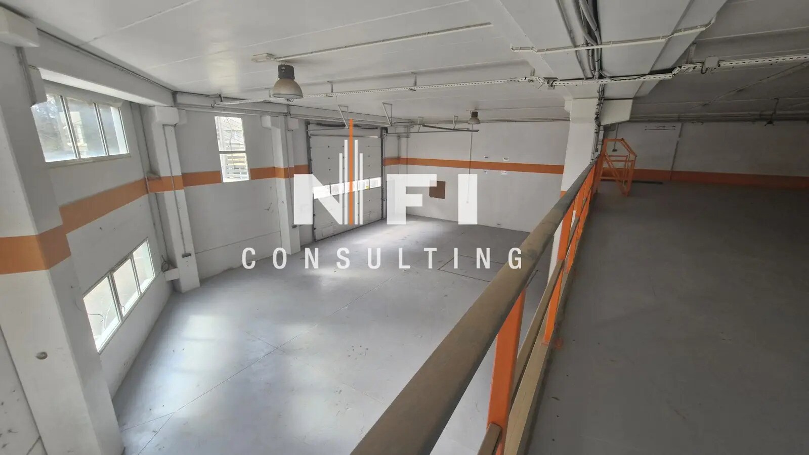 Local d’activités dans Mouans-Sartoux à louer Photo de l’immeuble– Image 1 sur 5