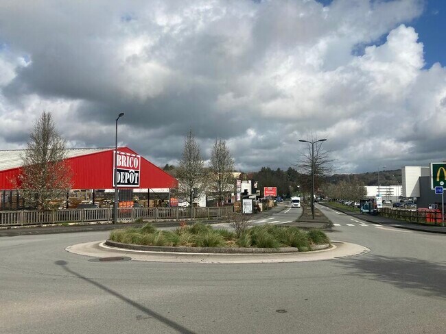 Plus de détails pour Local commercial à louer