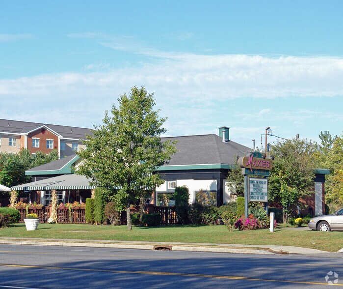 240-242 Wolf Road portefeuille de 2 biens à vendre sur LoopNet.fr - Photo principale – Image 1 sur 2