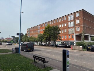Plus de détails pour 230 High St, Potters Bar - Bureau à louer