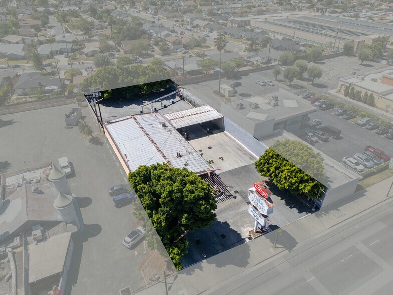 530 E Foothill Blvd, Pomona, CA à vendre - Aérien – Image 2 sur 20