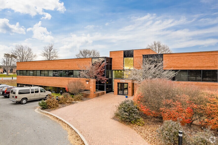 7215 Corporate Ct, Frederick, MD à louer - Photo de l’immeuble – Image 3 sur 5