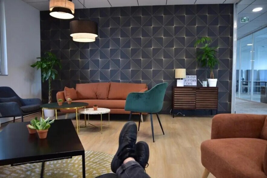 144 Boulevard Haussmann, Paris à louer - Photo de l’immeuble – Image 3 sur 12