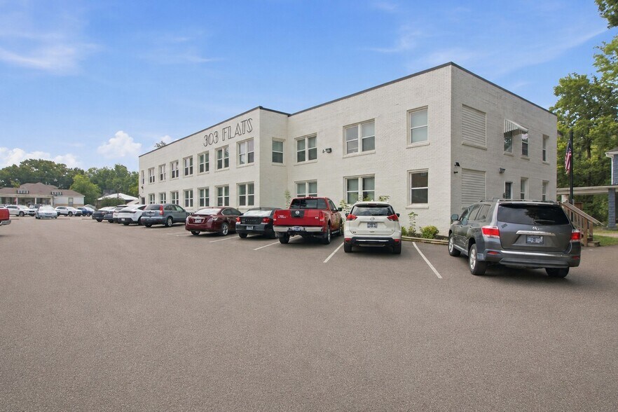 303 S Poplar St, Paris, TN à vendre - Photo de l’immeuble – Image 1 sur 22