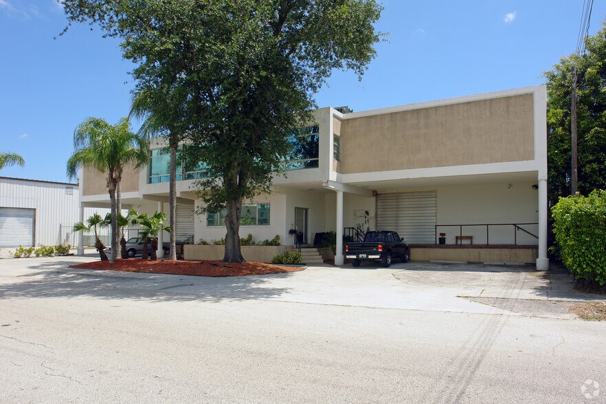 2902 Tuxedo Ave, West Palm Beach, FL à vendre - Photo de l’immeuble – Image 3 sur 20