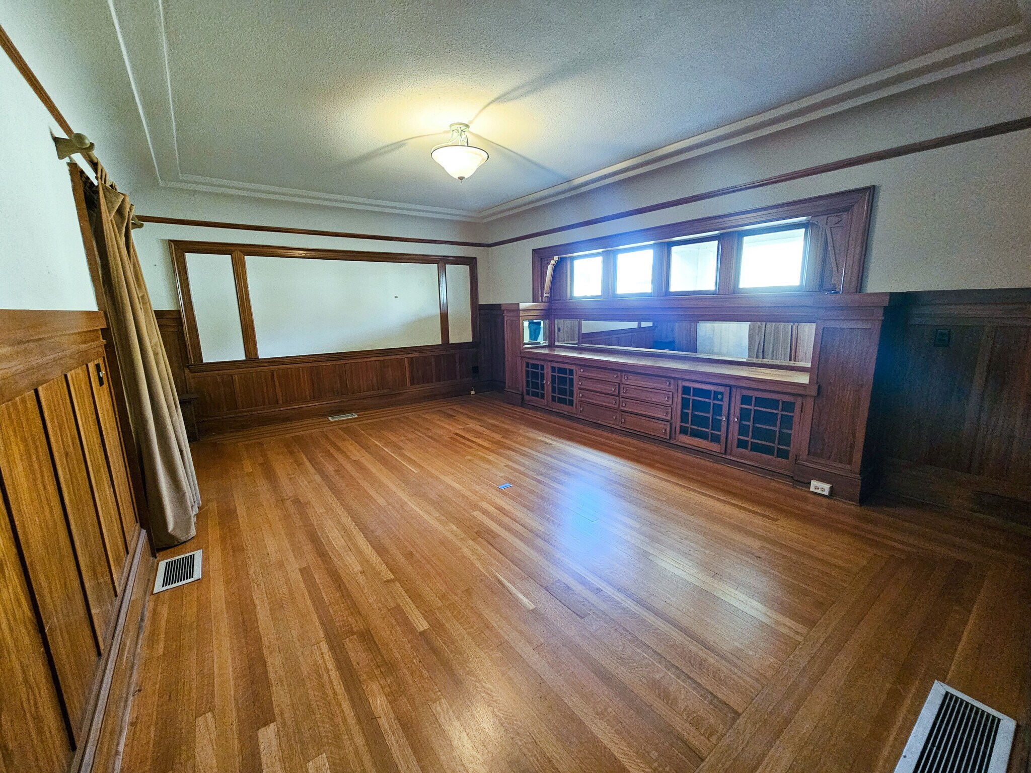 825 College Ave, Santa Rosa, CA à vendre Photo intérieure– Image 1 sur 5