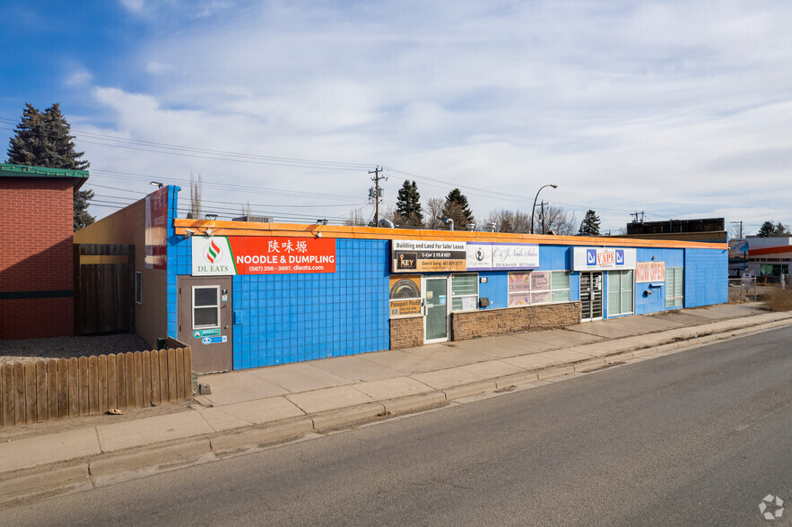 526 16th Ave NW, Calgary, AB à vendre - Photo de l’immeuble – Image 2 sur 5