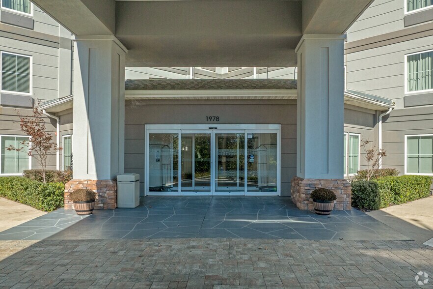 1978 Village Green Way, Tallahassee, FL à vendre - Photo de l’immeuble – Image 2 sur 47