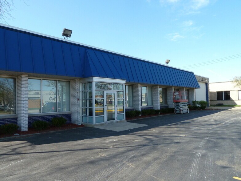 6119 W Howard St, Niles, IL à vendre - Photo de l’immeuble – Image 2 sur 4