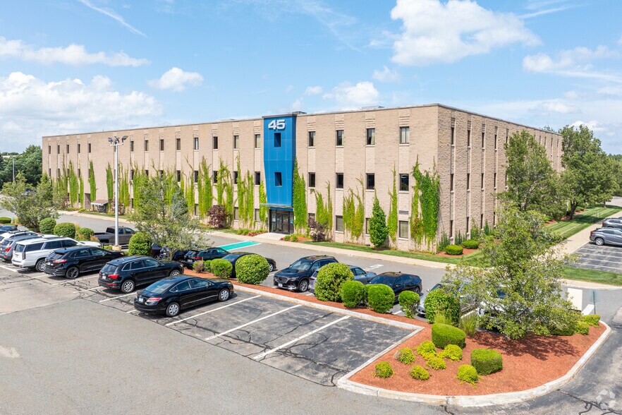 45 Dan Rd, Canton, MA à louer - Photo de l’immeuble – Image 2 sur 9
