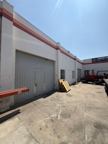 8145 Byron Ave, Whittier, CA à louer - Photo de l’immeuble – Image 1 sur 11
