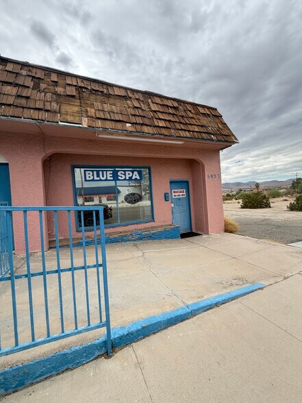 5929-5933 Adobe Rd, Twentynine Palms, CA à vendre - Photo de l’immeuble – Image 2 sur 7