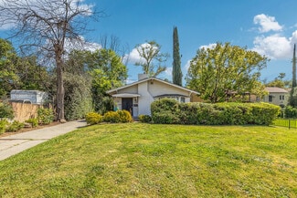 Plus de détails pour 1562 N Lake Ave, Pasadena, CA - Logement à vendre