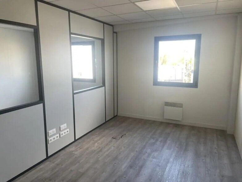 Bureau dans Carvin à louer - Photo intérieure – Image 3 sur 7