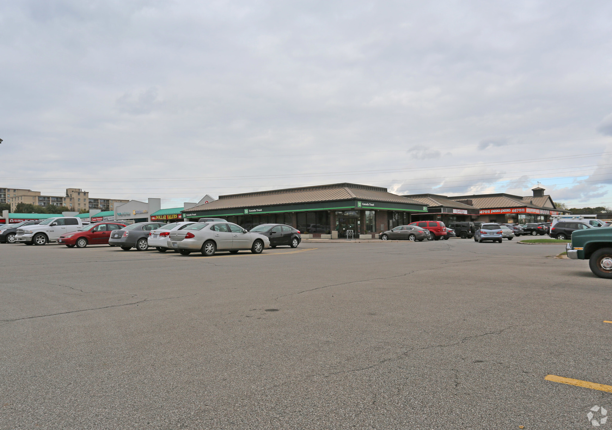 3703 Portage Rd, Niagara Falls, ON à louer Photo principale– Image 1 sur 3