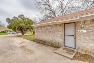 Plus de détails pour 4-Doors - West Meadowbrook Fort Worth – Spécialisé à vendre, Fort Worth, TX