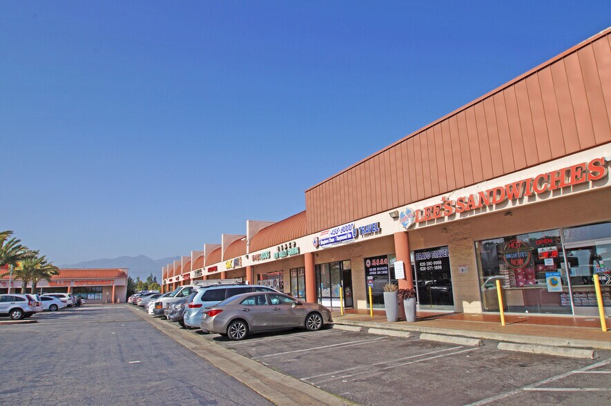 1211-1289 E Valley Blvd, Alhambra, CA à louer - Photo de l’immeuble – Image 3 sur 9