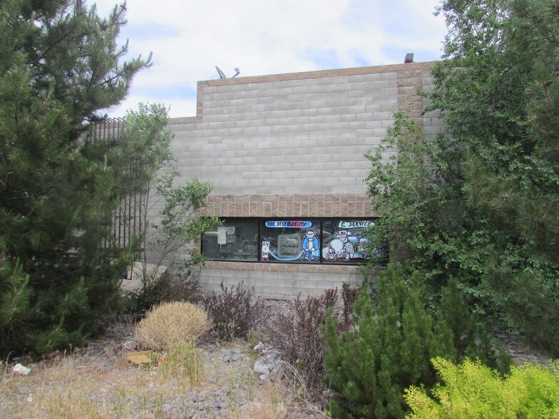2530 Sutro St, Reno, NV à louer - Photo de l’immeuble – Image 3 sur 7