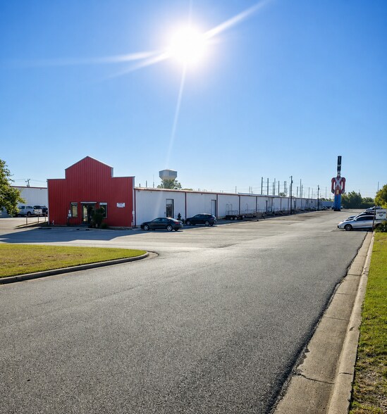 5900 Franklin Ave, Waco, TX à louer - Photo de l’immeuble – Image 3 sur 8