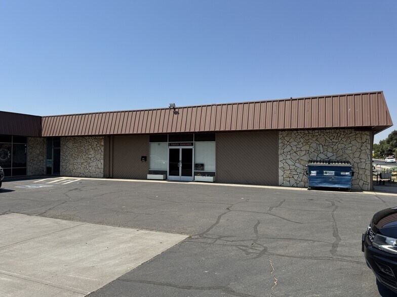 680 South Ave, Gustine, CA à louer - Photo de l’immeuble – Image 2 sur 15