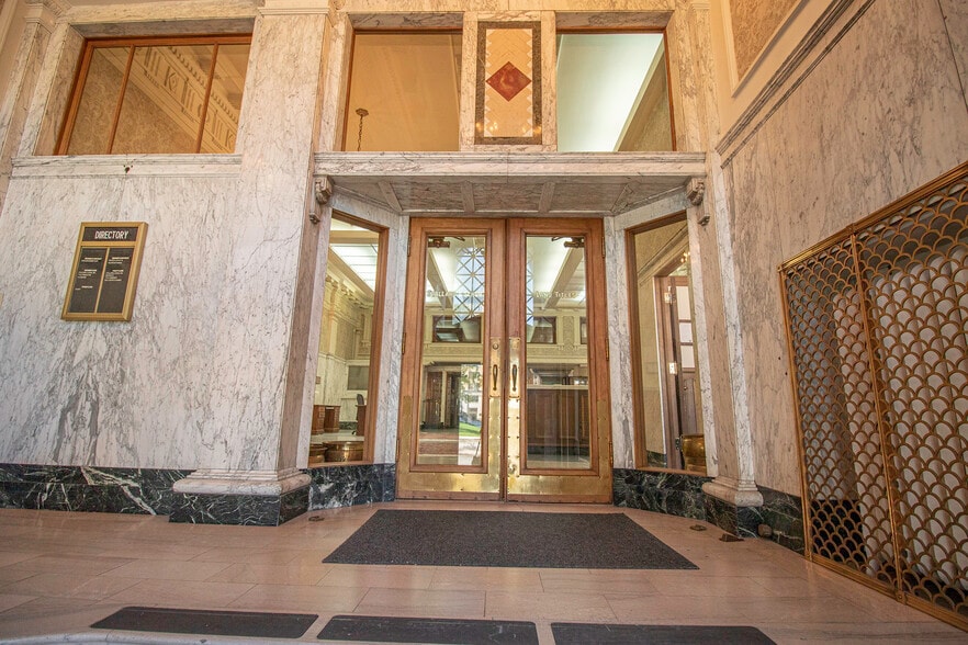 301 Columbia St, Lafayette, IN à louer - Photo de l’immeuble – Image 2 sur 61