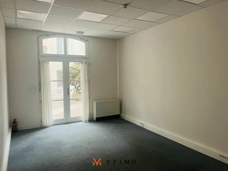 Bureau dans Saint-Germain-en-Laye à louer - Photo de l’immeuble – Image 3 sur 4