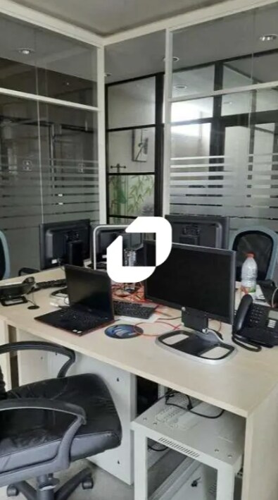 Bureau dans Colombes à louer Photo intérieure– Image 1 sur 11