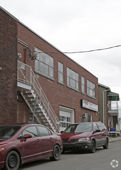 2412-2420 SAINT-JOSEPH BLVD & 45-49 24E portefeuille de 2 biens à vendre sur LoopNet.fr - Photo principale – Image 2 sur 2