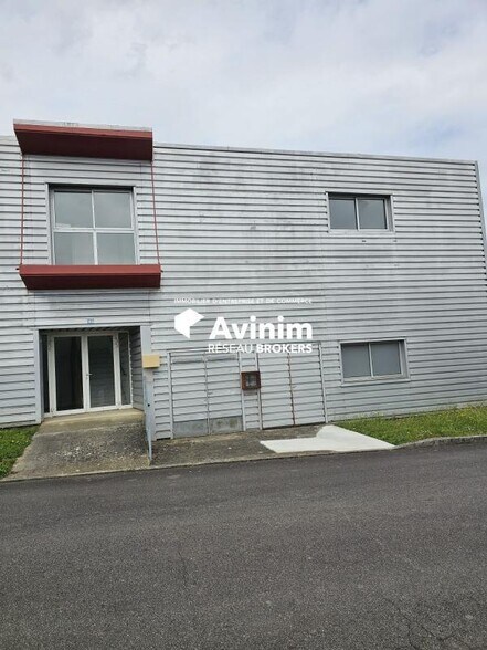 Bureau dans Montgermont à louer - Photo de l’immeuble – Image 2 sur 13