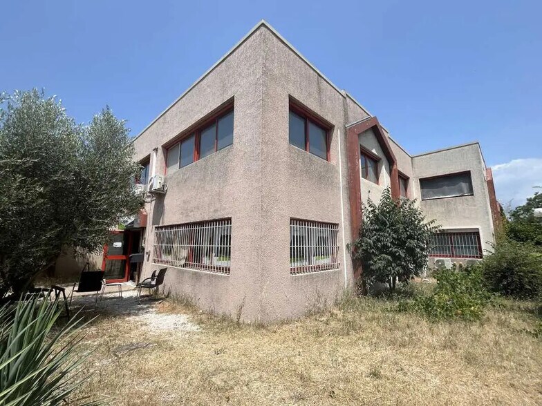 620 Avenue De La Roche-Fourcade, Aubagne à louer - Photo de l’immeuble – Image 1 sur 8