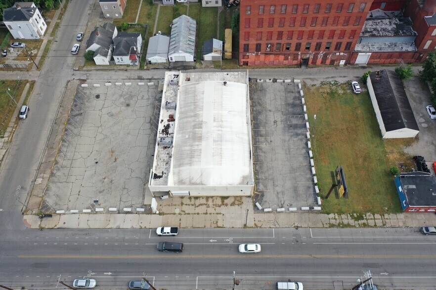 2421 W Market St, Louisville, KY à vendre - Photo de l’immeuble – Image 2 sur 22