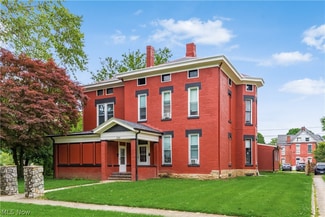 Plus de détails pour 320 Woodlawn Ave, Zanesville, OH - Logement à vendre