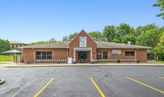 Plus de détails pour 3475 Embassy Pky, Akron, OH - Local commercial à vendre